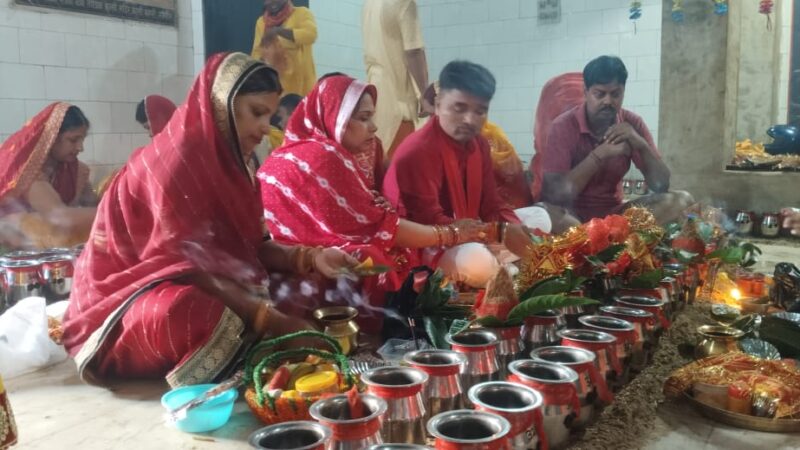 रक्सौल के प्रसिद्ध काली मंदिर में 501कलश की हुई स्थापना,तांत्रिक विधि से हो रही मां दुर्गा की पूजा